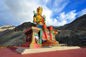 Leh Ladakh Tourism,Leh Ladakh Hotel rates, Book hotels  in Leh Ladakh, Book resorts in Nubra Valley, Tourist Places to see in Leh Ladakh, Holidays in Leh Ladakh, Leh Ladakh honeymoon tour packages,Leh Ladakh tour packages,   