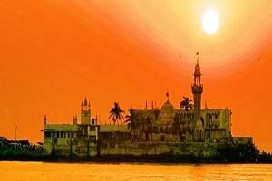 Mumbai tour packages, Mumbai sightseeing, rent a car for Mumbai sightseeing, places to see in Mumbai, Mumbai hotel booking,Mumbai Hotel rates, holidays in Mumbai, Beach hotels in Mumbai, tour operator for Mumbai,Best Deals with Mumbai Travel Guru