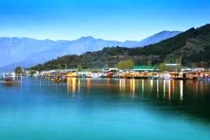 Srinagar  Sightseeing, Book Hotels in Srinagar , Best resorts in Srinagar, Tour Packages for  Srinagar Kashmir, Rent a Car for Kashmir tour packages, Tour to Kashmir,  Best Time to Visit Kashmir, Visit Tourist places in Kashmir, Kashmir  honeymoon packages,  Explore Kashmir  tour packages, 